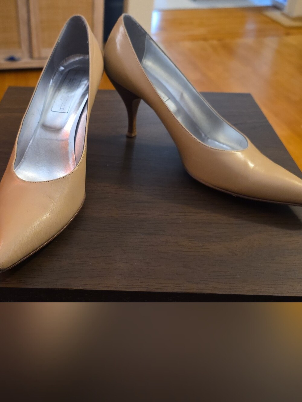 Saks Fifth Avenue Italian Made All Leather Classic Pointed-Toe Heels Tan Sz 9.5